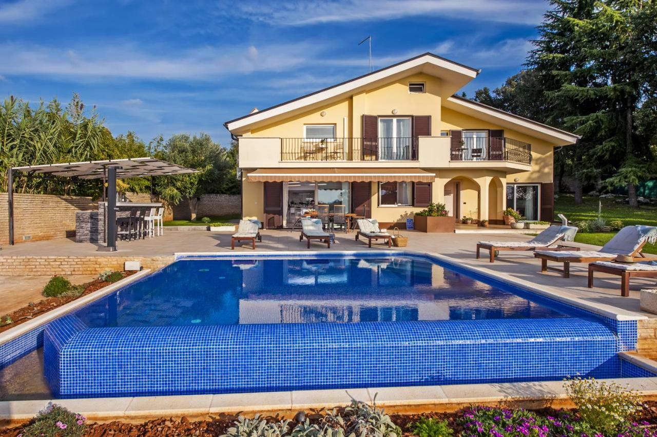Villa Montericco โรวีน ภายนอก รูปภาพ